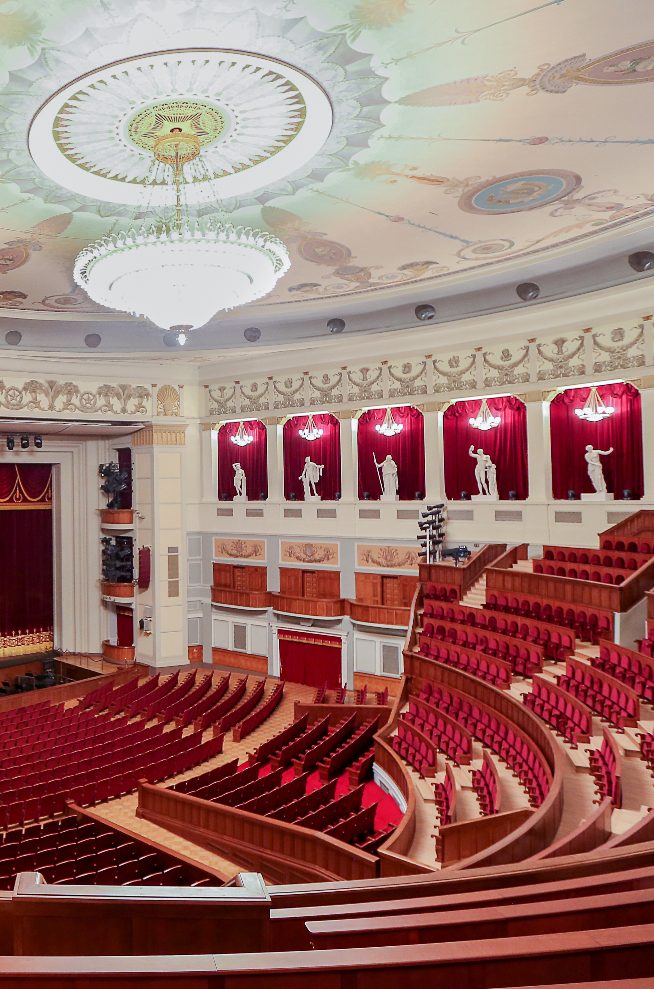 novat-novosibirsk-opera-and-ballet-theatre-poltrona-frau-custom-seating