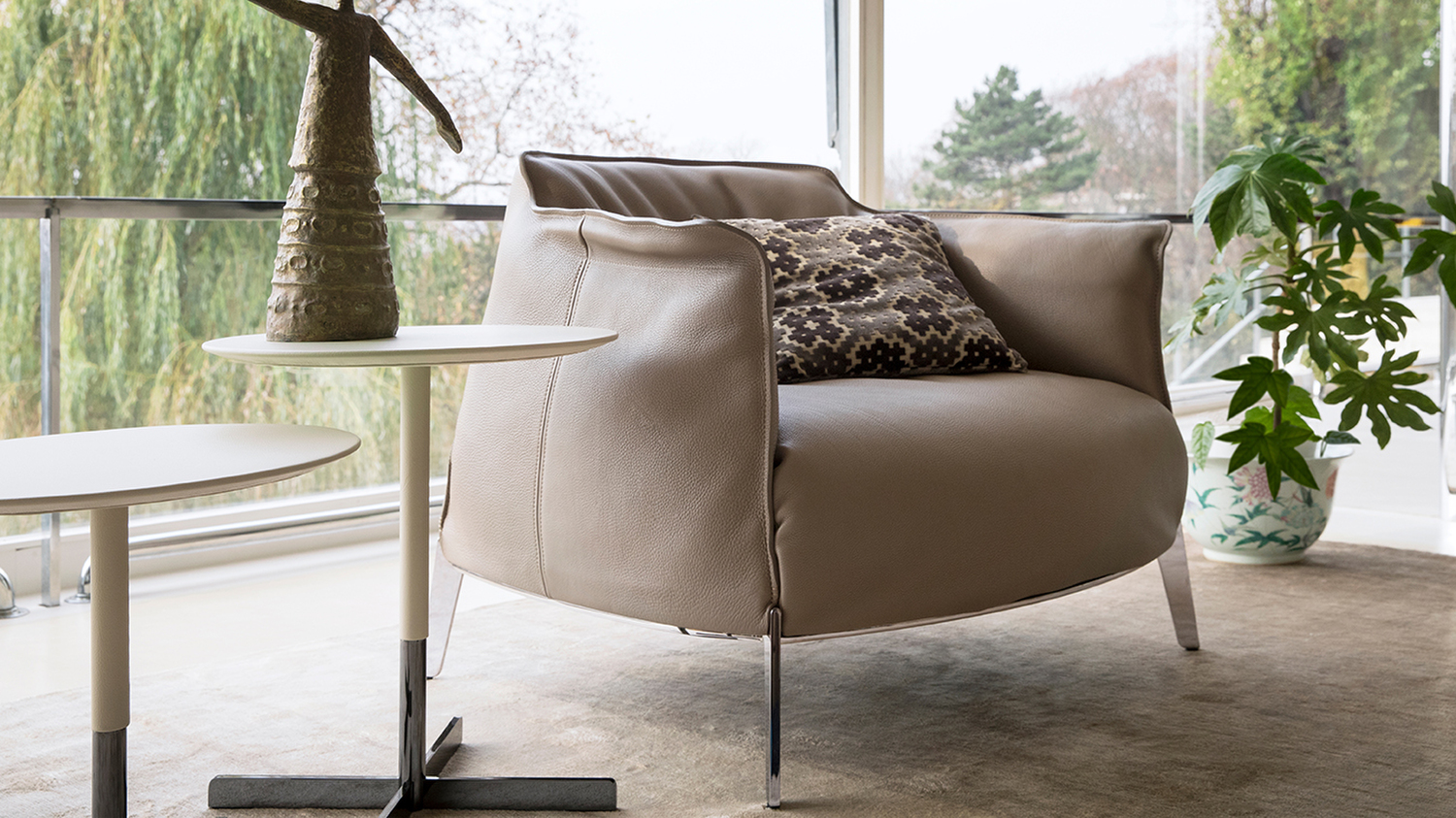 02 archibald gran comfort armchair 02 archibald gran comfort armchair