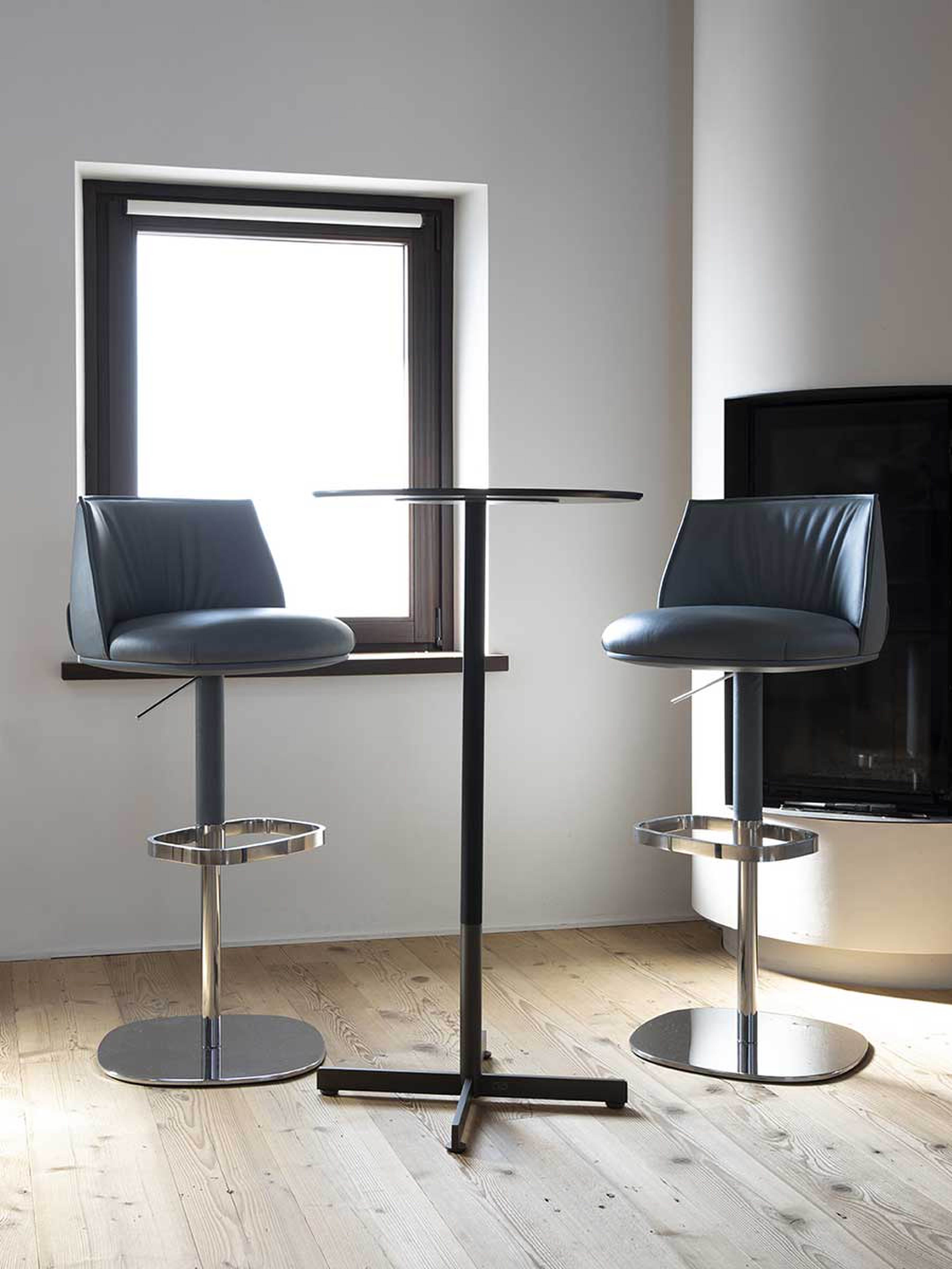 Bob Bistrot Round table h. 110cm Jean Marie Massaud