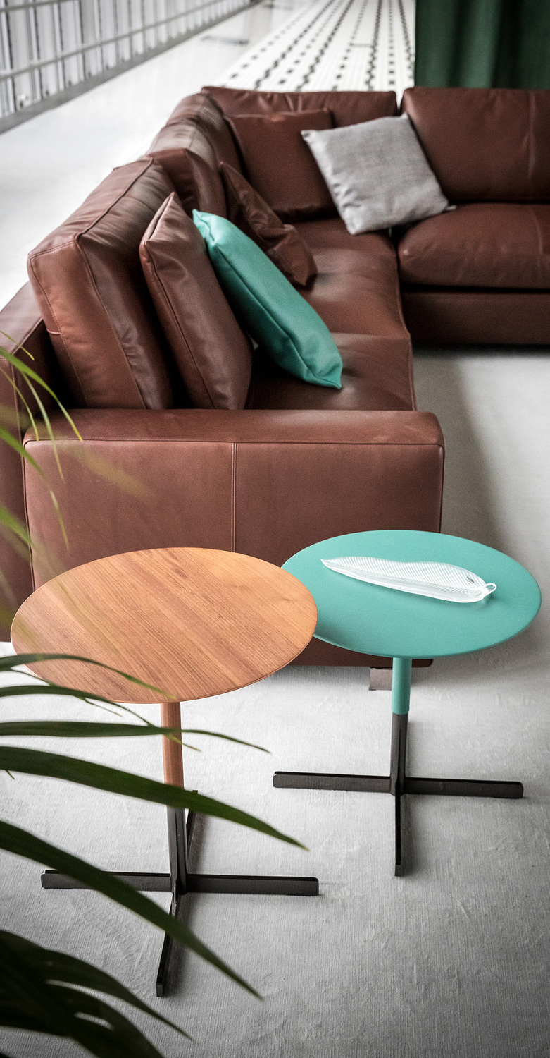 Bob | Coffee table Bob side table by Poltrona Frau, in solid wood and contemporary design Made in Italy.