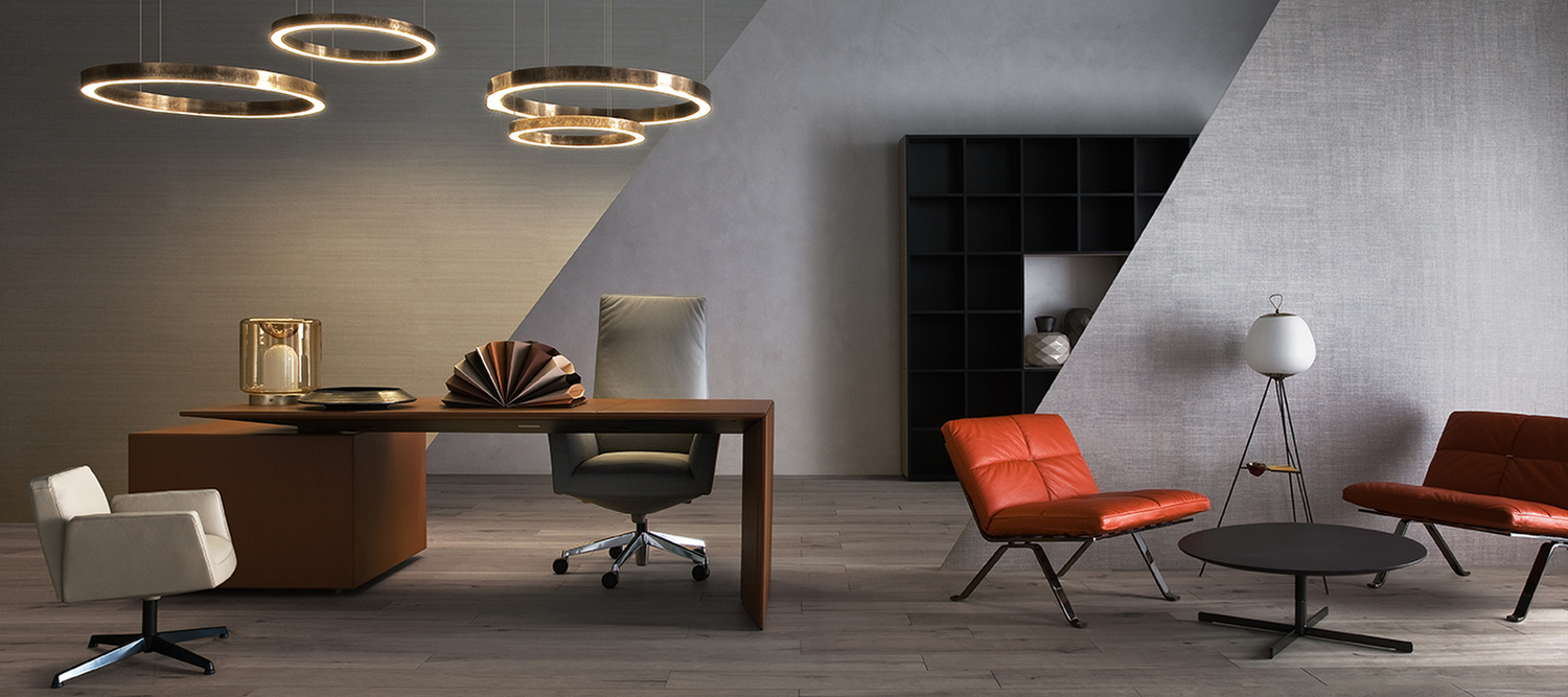 Chancellor | 接待椅 Poltrona Frau的Chancellor Visitor座椅,配有Pelle Frau®皮革裝飾,精緻旋轉機構和簡約幾何設計,展現意大利工藝卓越