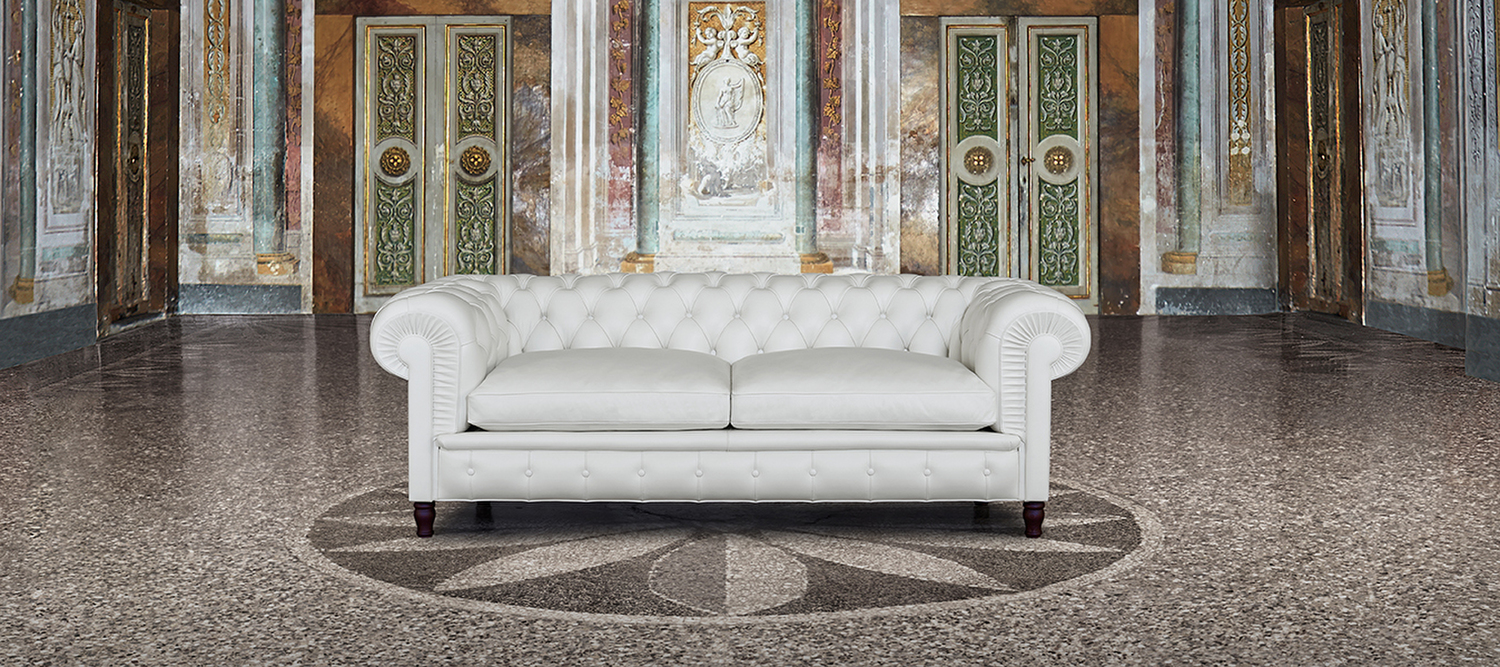 Chester | 沙发 Poltrona Frau的Chester沙发,Pelle Frau®皮革,标志性拉扣工艺,褶皱弯曲扶手,意大利精湛工艺