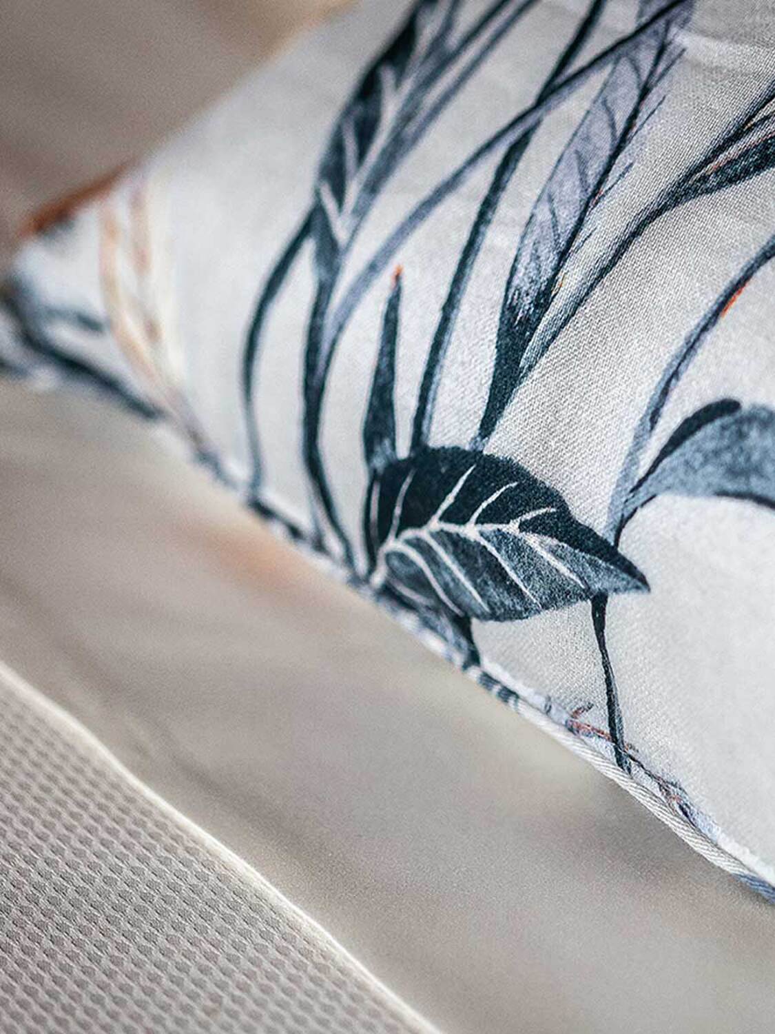 07 decorative cushions 07 decorative cushions