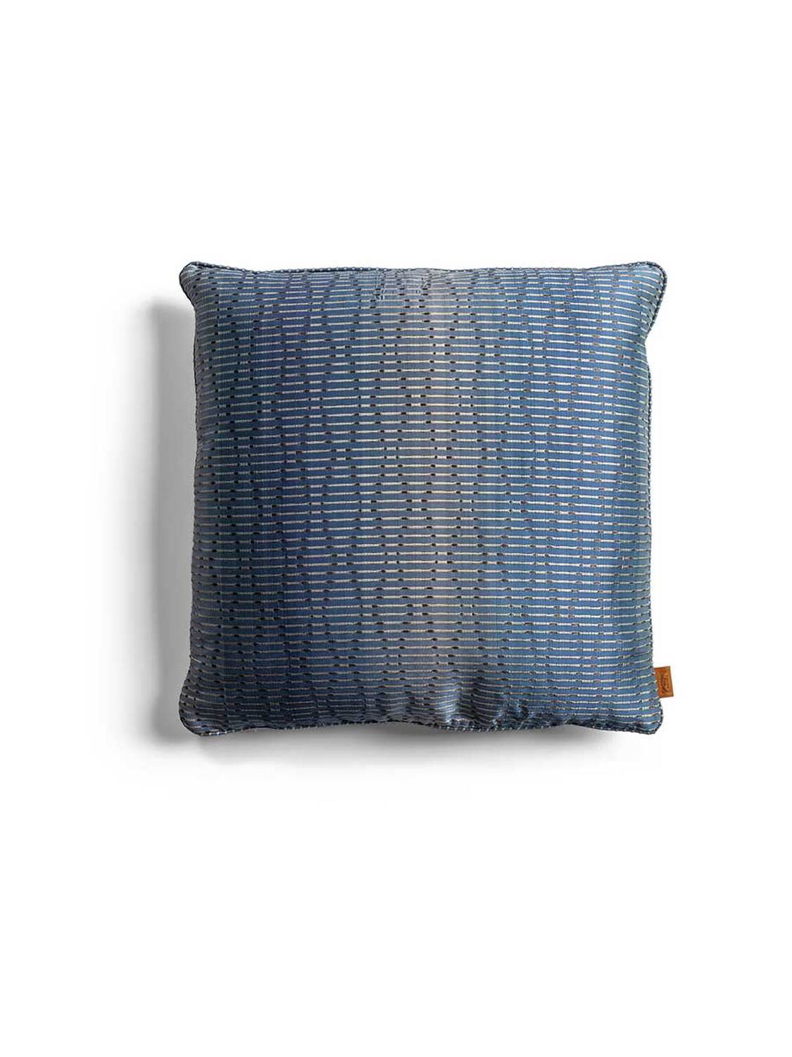 27 decorative cushions 27 decorative cushions