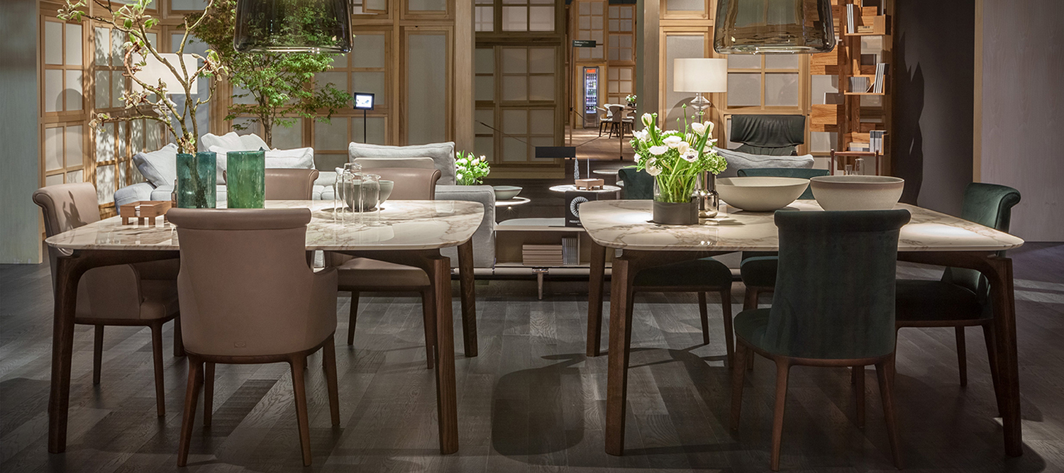 Diva | Silla Silla Diva de Poltrona Frau, estructura de madera maciza y asiento tapizado en Pelle Frau®, diseño italiano sofisticado.