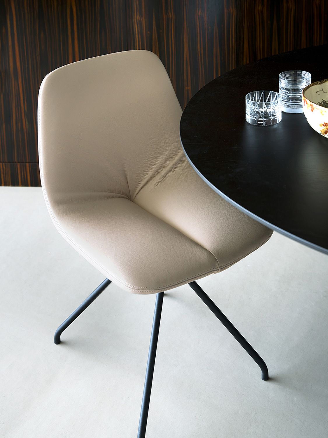 02 du 30 chair 02 du 30 chair