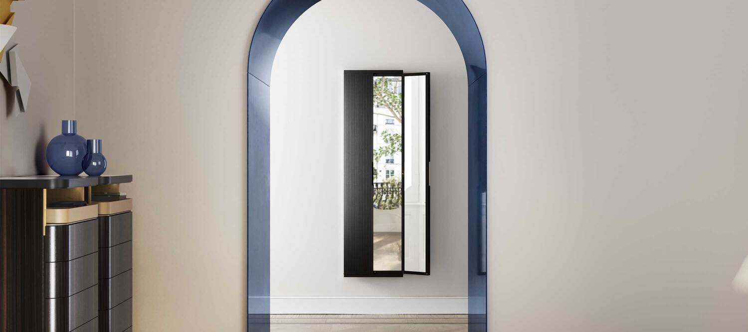 DUO | Long mirror DUO wall mirror by Poltrona Frau with three panels in solid ash wood frame, grooved exterior finish, bayonet mounting system, sophisticated atelier-inspired design, Italian luxury craftsmanship