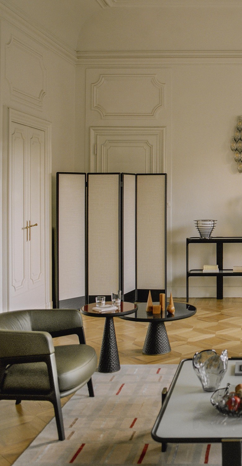 DUO | Screen Paravent DUO de Poltrona Frau, structure en bois massif et design polyvalent Made in Italy.