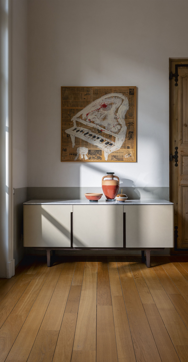 Fidelio | Low Cabinet Fidelio low cabinet in wood, with minimalist and functional design.