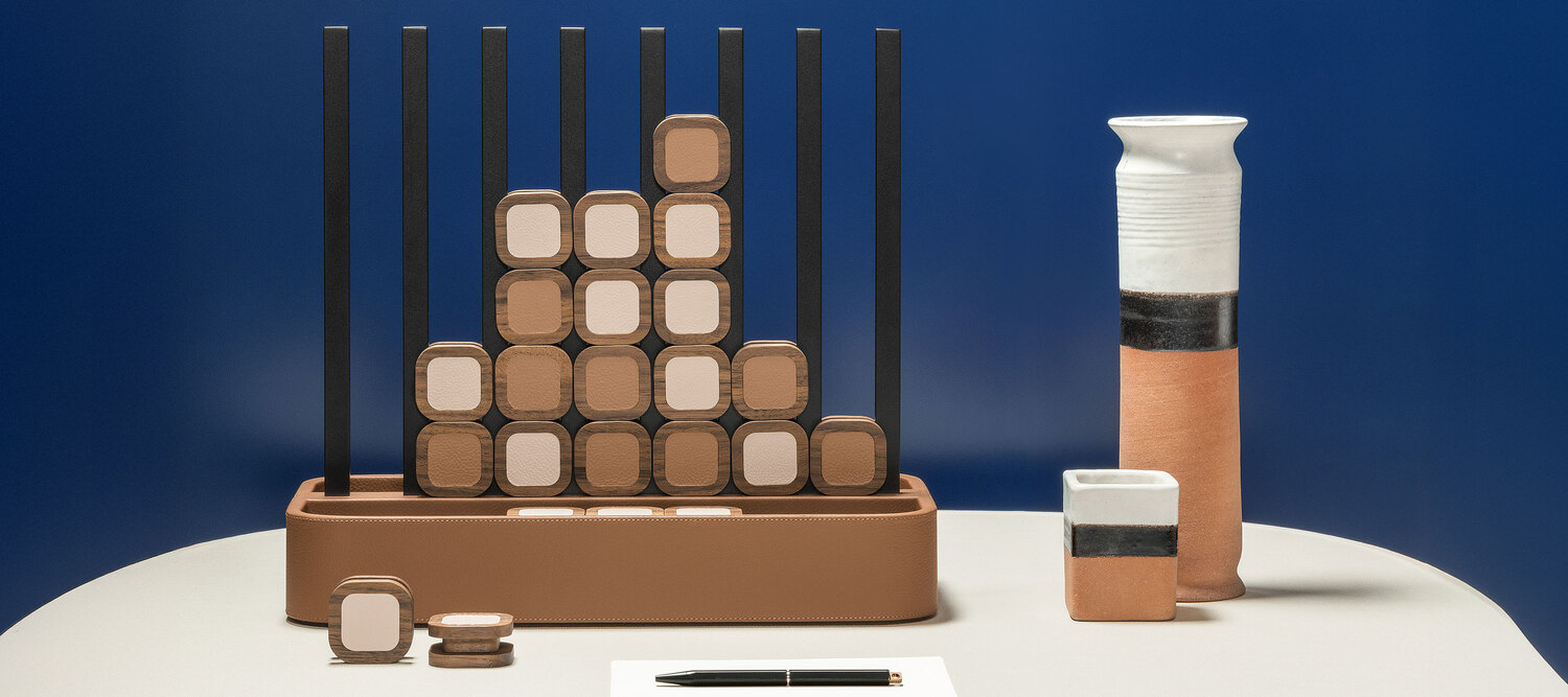 Poltrona Frau的Games Forza 4系列，木制棋盘游戏，具有精致的意大利设计。