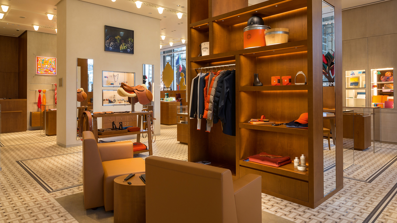 Hermes Boutiques Poltrona Frau for Hermès Boutiques: refined interiors and bespoke leather and wood creations for prestigious environments.