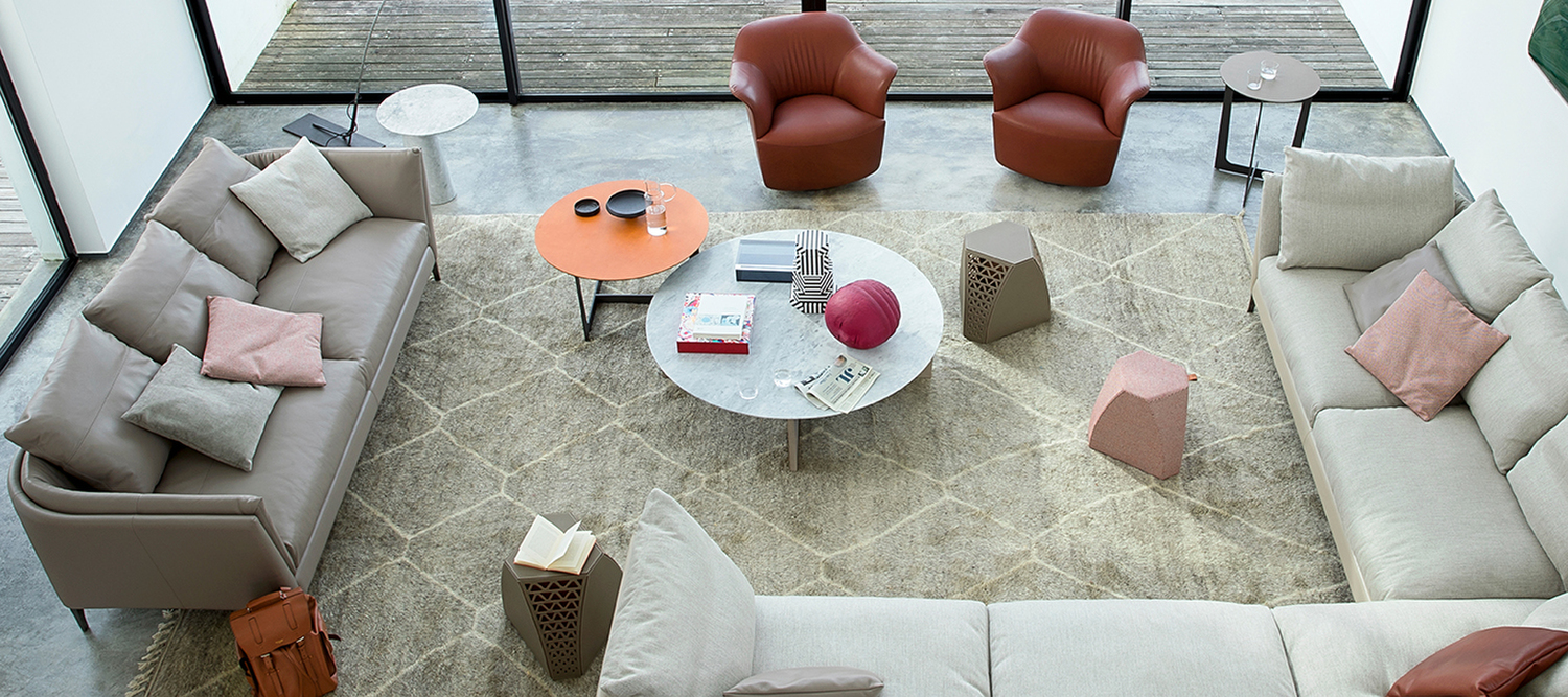 Hudson | Pouf Pouf Hudson Poltrona Frau avec revêtement en cuir Pelle Frau® ou tissu, structure en contreplaqué de bouleau, rembourrage léger, créé artisanalement