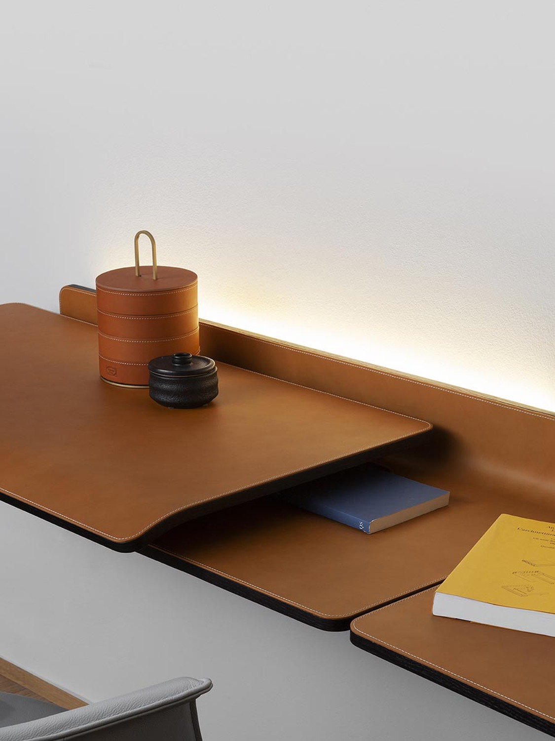 02 iren wall desk 02 iren wall desk