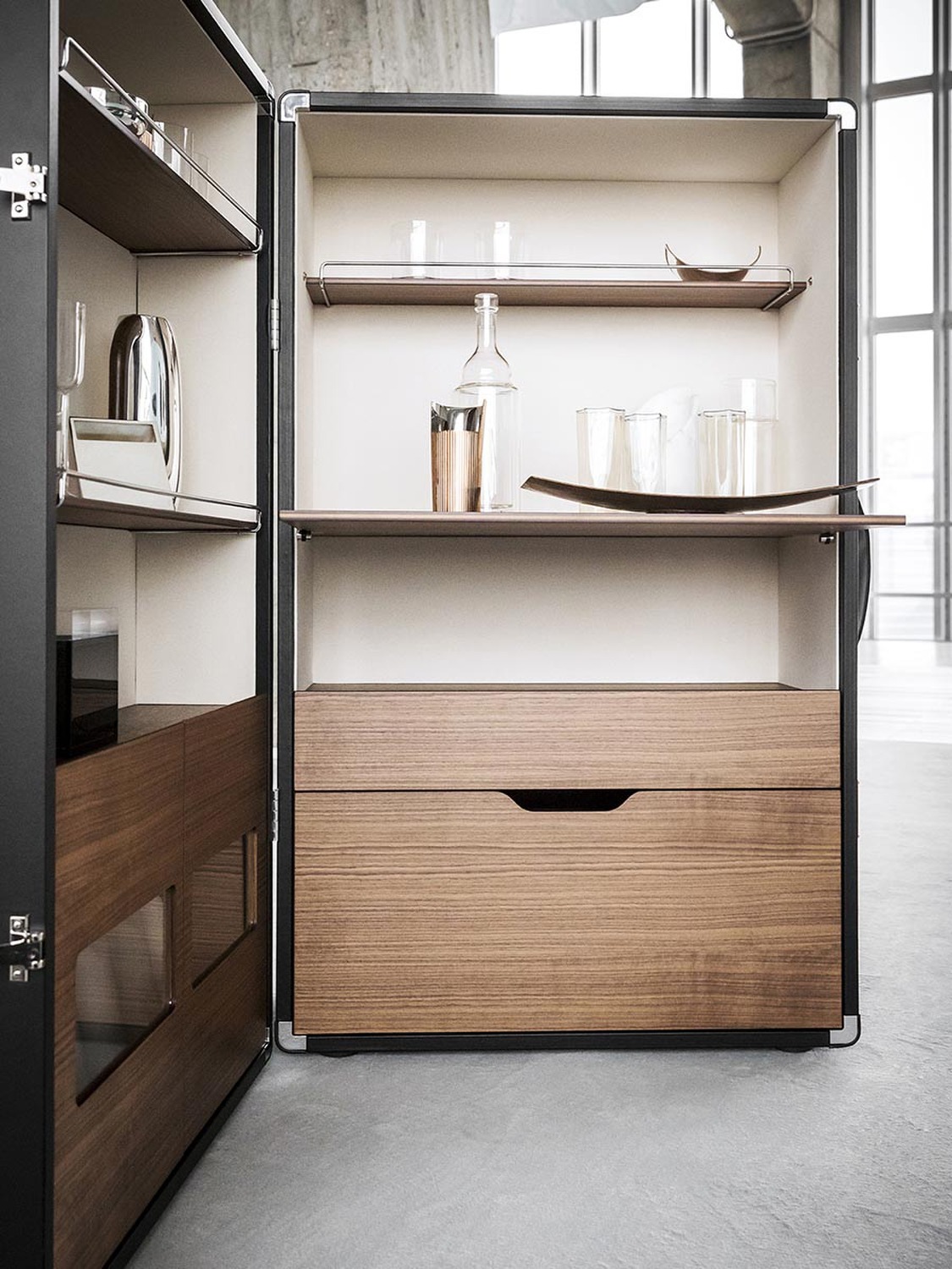 02 isidoro drinks cabinet 02 isidoro drinks cabinet