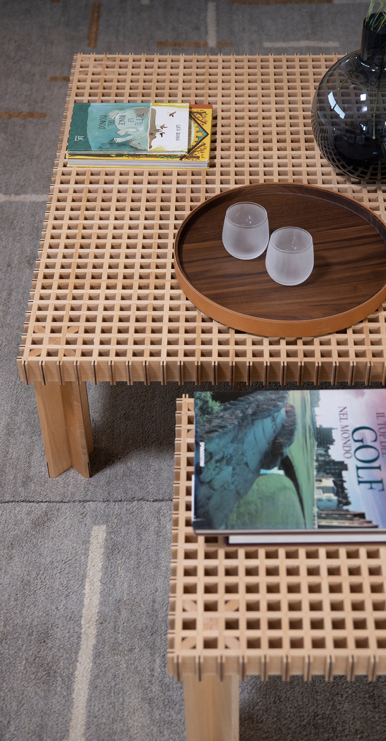 Kyoto | Small table Kyoto table by Poltrona Frau, with essential design and high-quality materials.