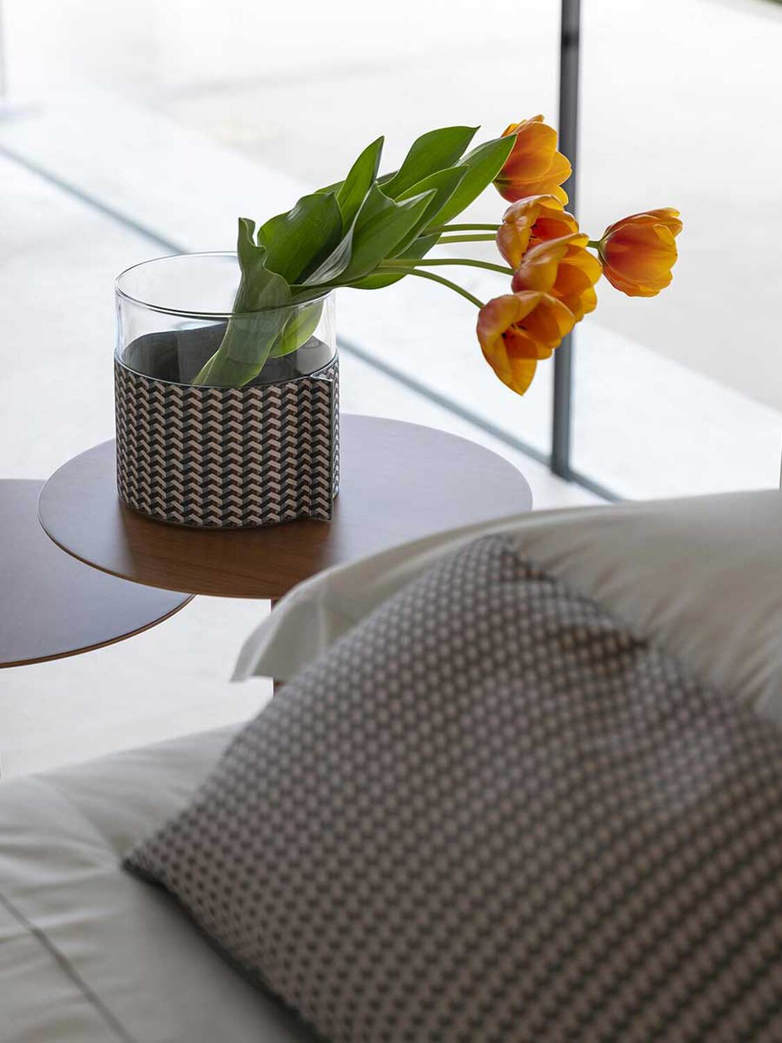 02 leather pot vase 02 leather pot vase