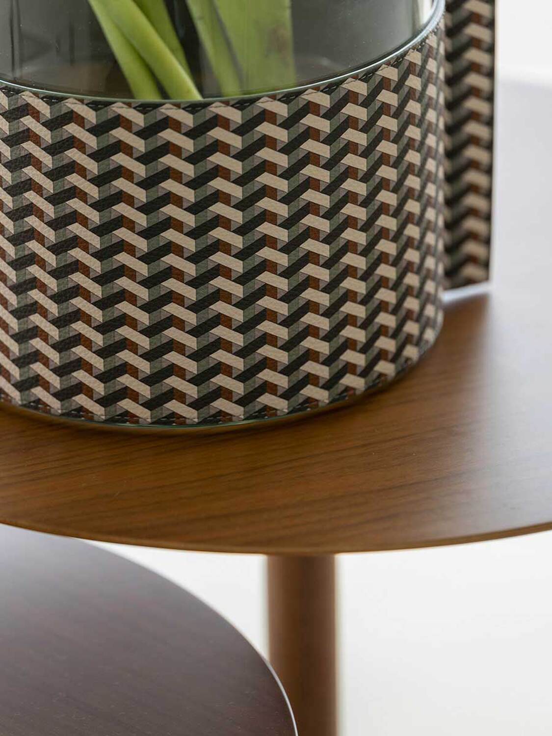 06 leather pot vase 06 leather pot vase