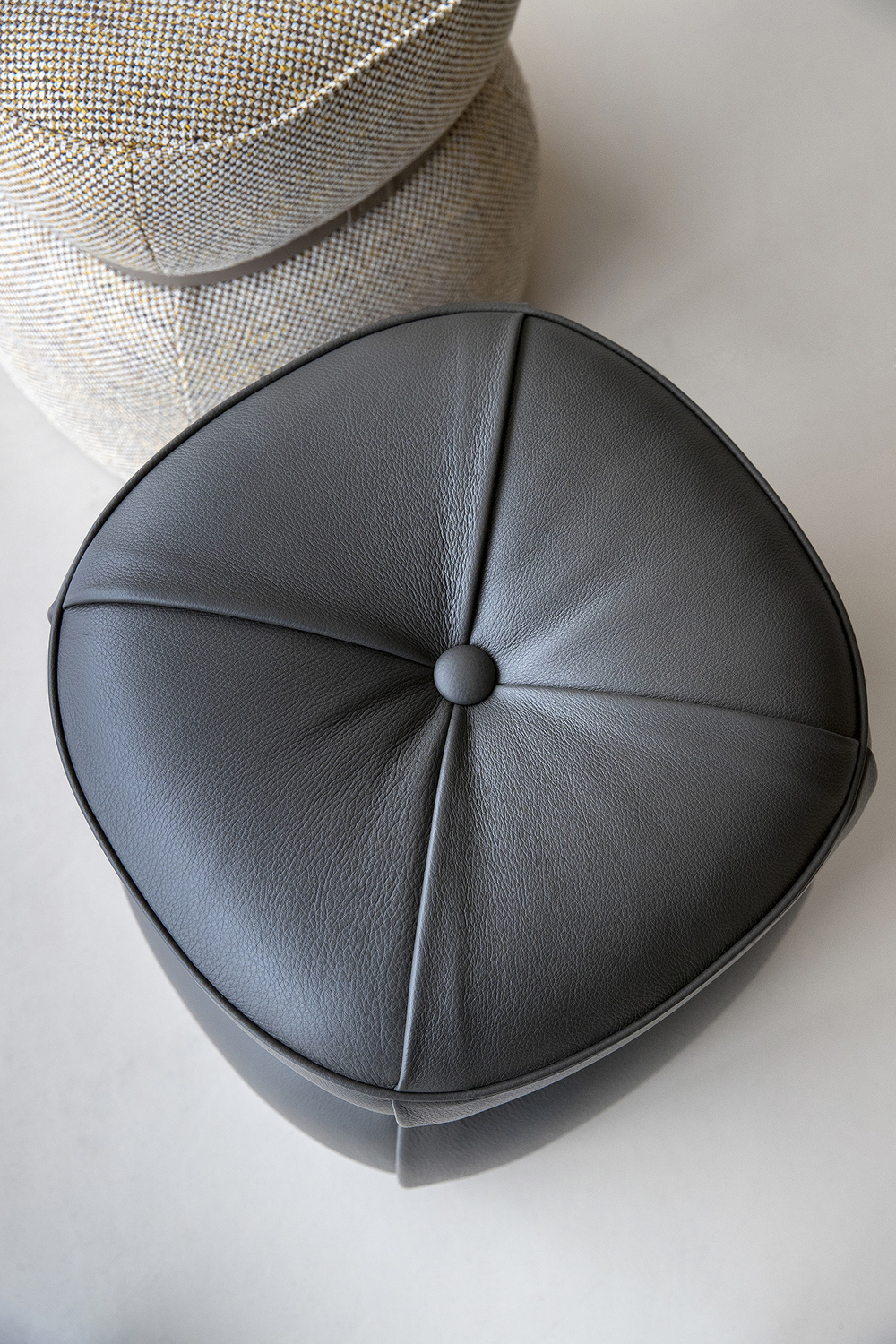 03 lepli 39x39 ottoman 03 lepli 39x39 ottoman