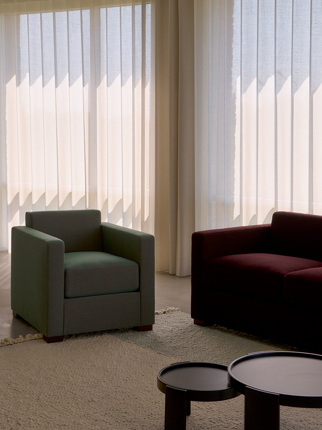 009 linea a armchair