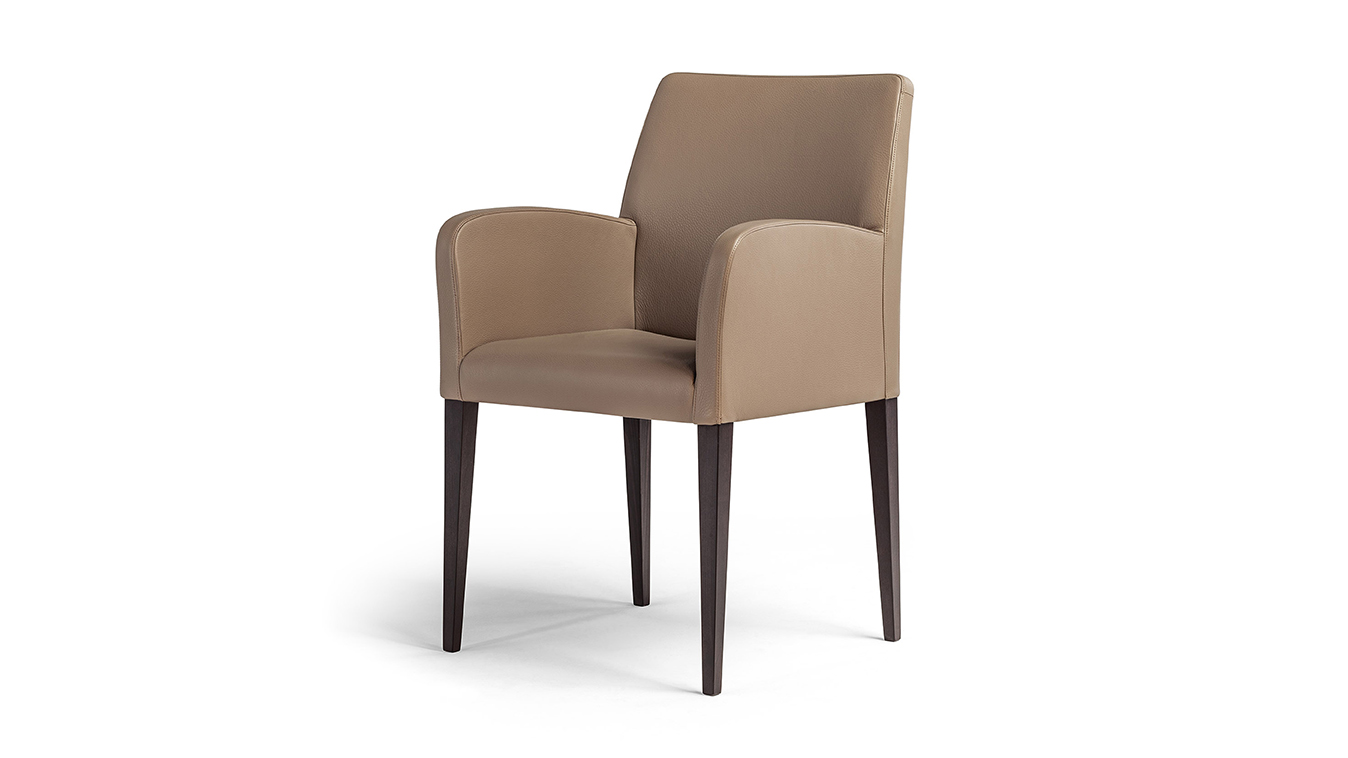 Liz Small armchair by Poltrona Frau Style Design Centre
