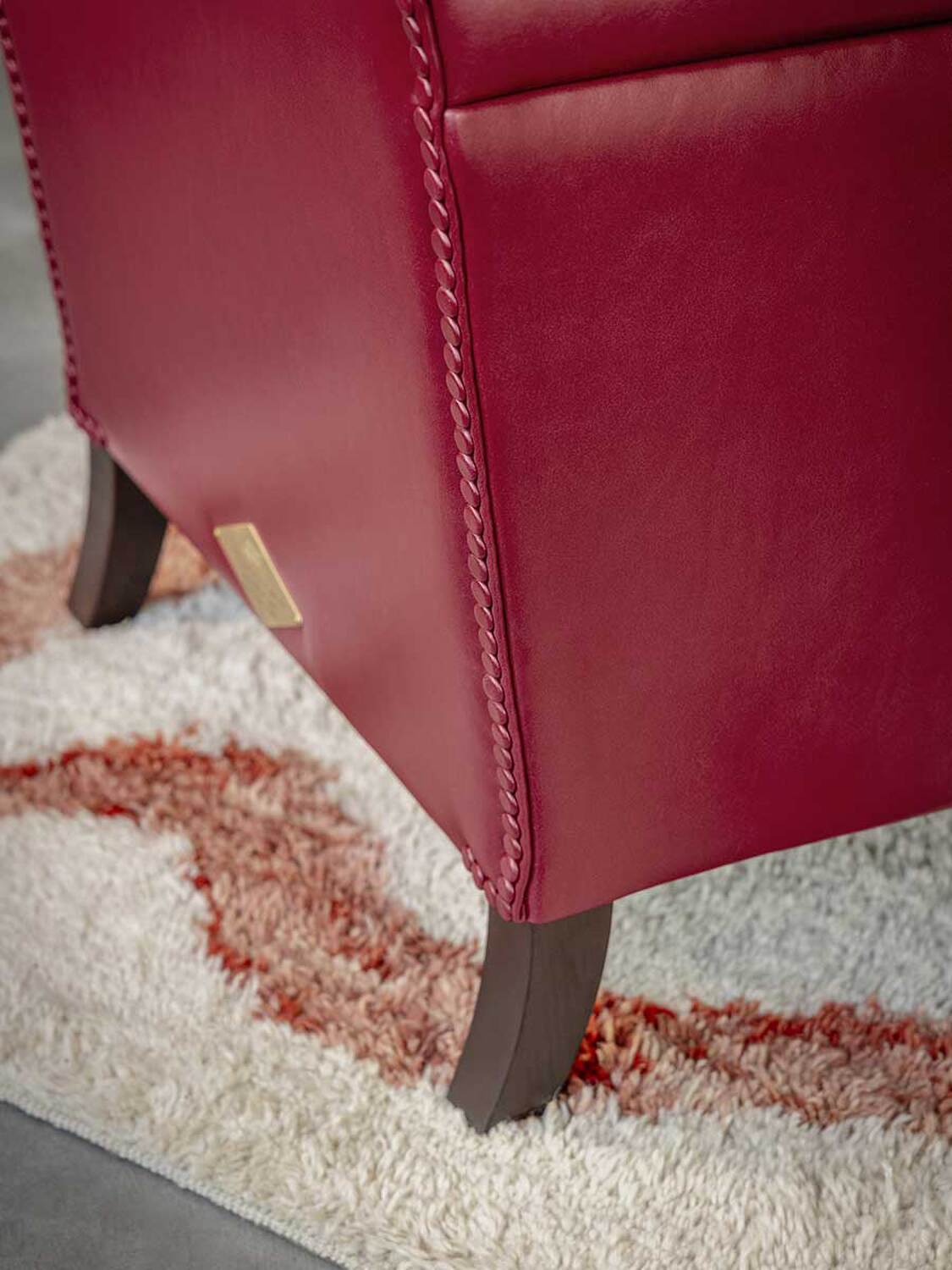 007 lyra armchair