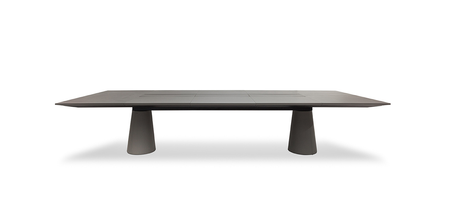 Mesa Due | Rectangular meeting table Mesa Due meeting table by Poltrona Frau, with modern design and high-quality materials.