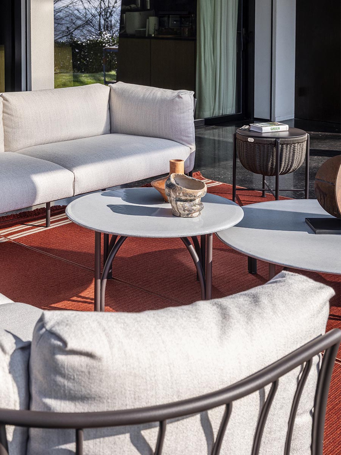 04 mirabell small table