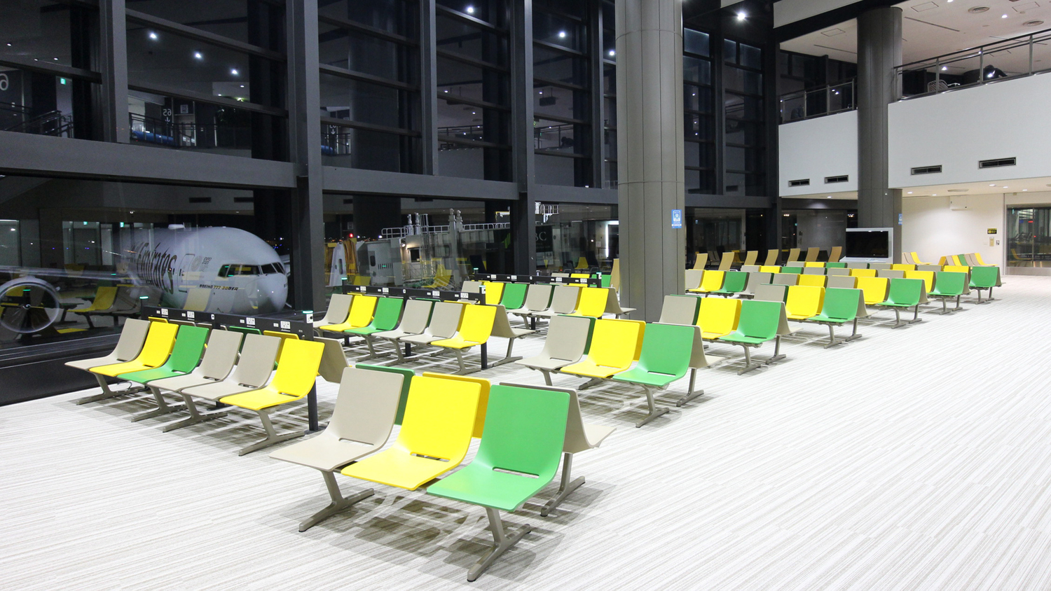Narita International Airport Poltrona Frau x Narita Airport: contemporary and durable furnishing solutions designed to combine aesthetics, comfort, and everyday functionality.