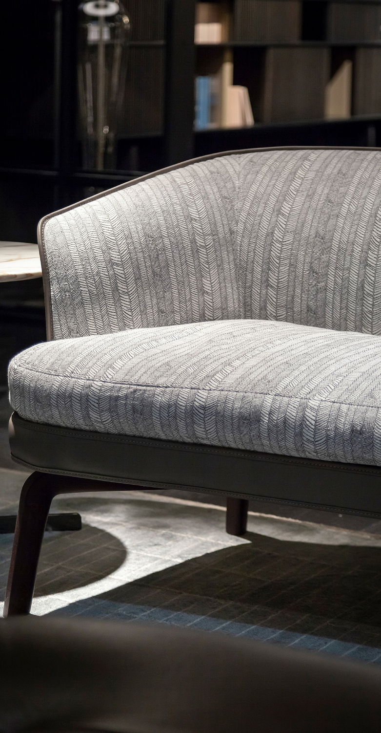 Nivola | 沙發 Poltrona Frau Nivola雙人沙發,Pelle Frau®皮革飾面,Roberto Lazzeroni設計,義大利奢華工藝