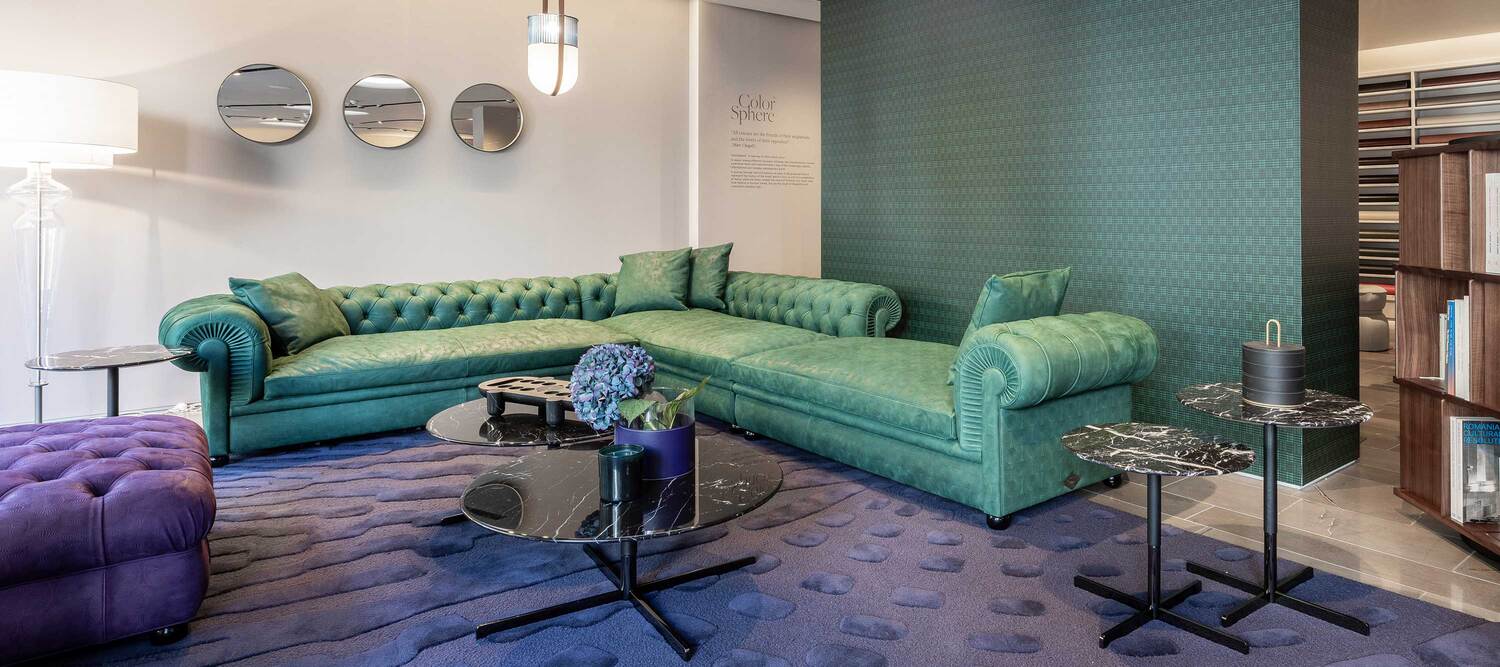 Ozwald Boateng x Poltrona Frau | Dekokissen OB–X PF Kissen-Set aus Gänsedaunen mit Pelle Frau® Nubuck Tribal-Bezug, passend zu Vanity Fair und Chester, italienische Handwerkskunst