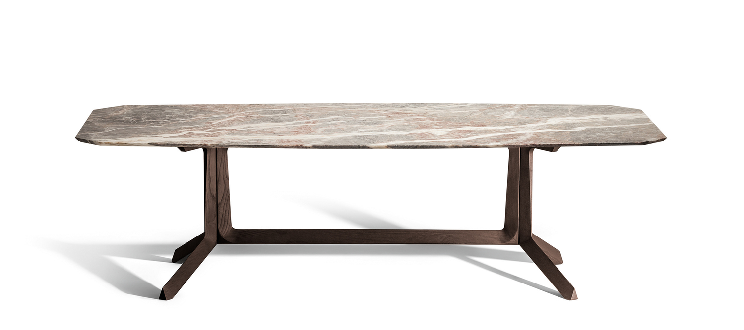Othello | Table rectangulaire Table rectangulaire Othello Poltrona Frau avec base sculpturale en frêne moka ou wengé et plateau en marbre Fior di Pesco, Calacatta Oro ou verre fumé, finition diamantée sur le pourtour du plateau, design italien de luxe
