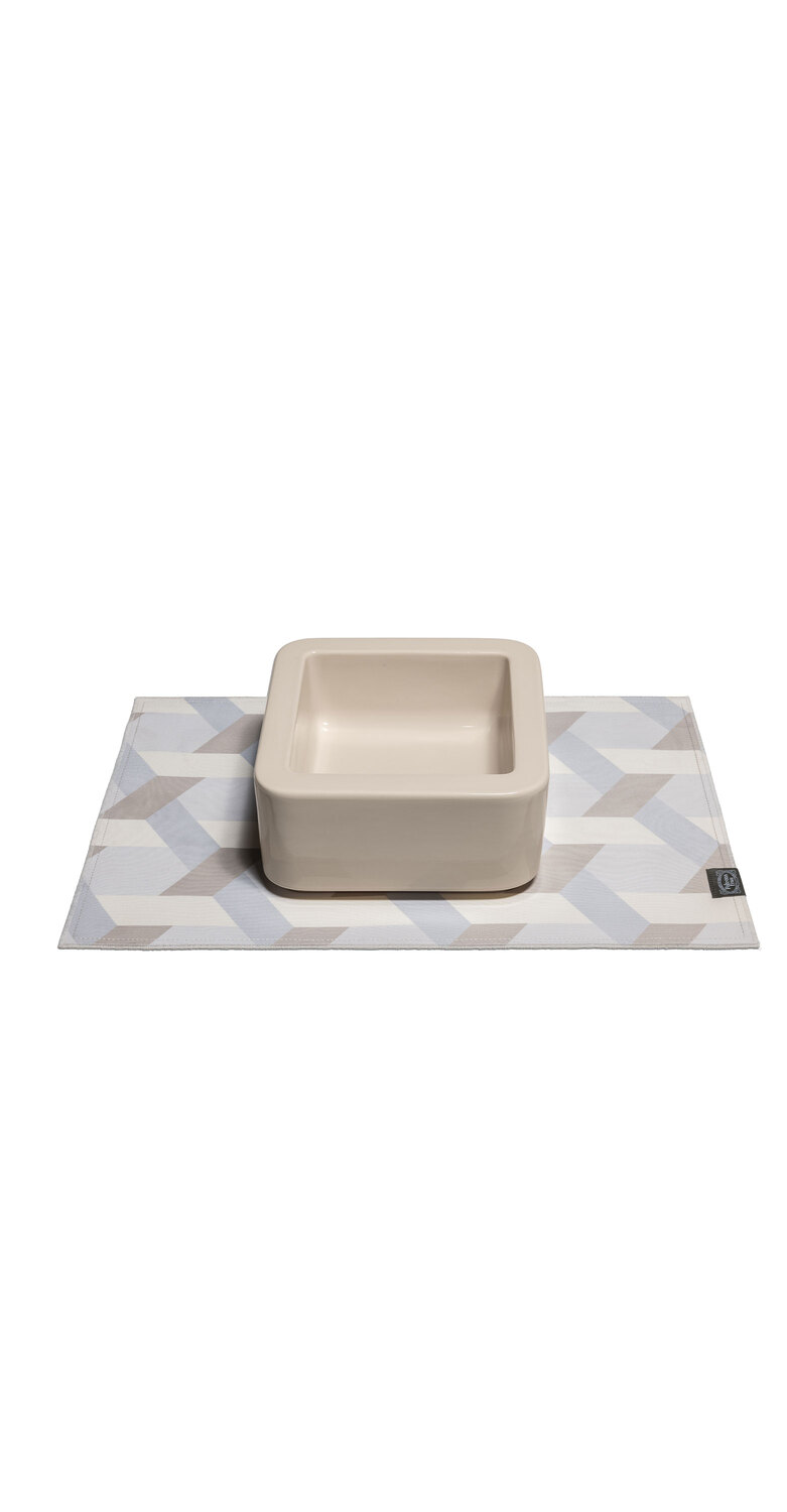 Pet collection | Hundenapf Pet Collection Futternapf von Poltrona Frau aus bleifreier, glasierten Keramik in Creme, quadratische Form, italienisches Luxus-Handwerk und Design