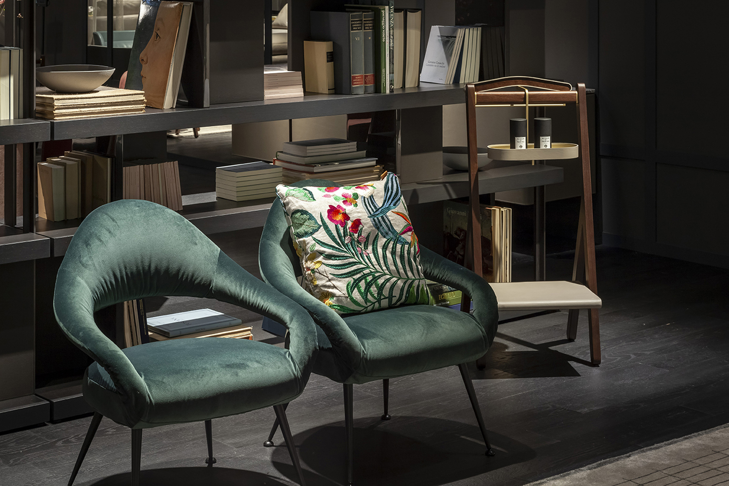 03 ren valet stand 03 ren valet stand