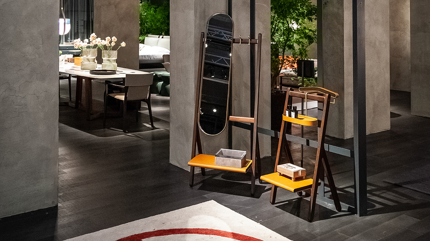 04 ren valet stand 04 ren valet stand