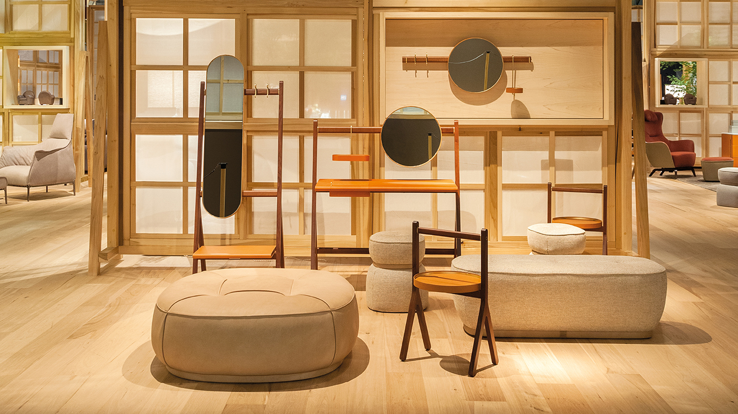 01 ren valet stand 01 ren valet stand