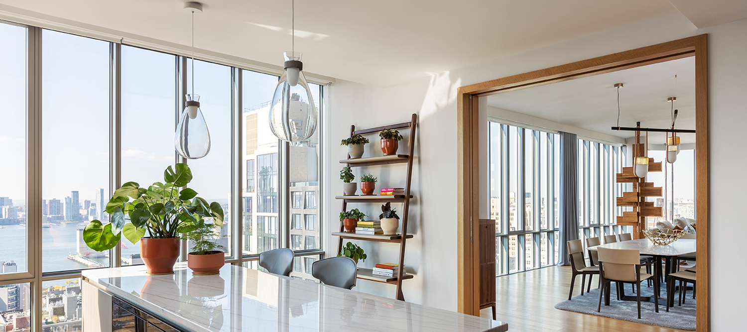 Soffi | Lamp Soffi lamp by Poltrona Frau, blown glass with gradient finish and Saddle Extra leather strap, Italian luxury design
