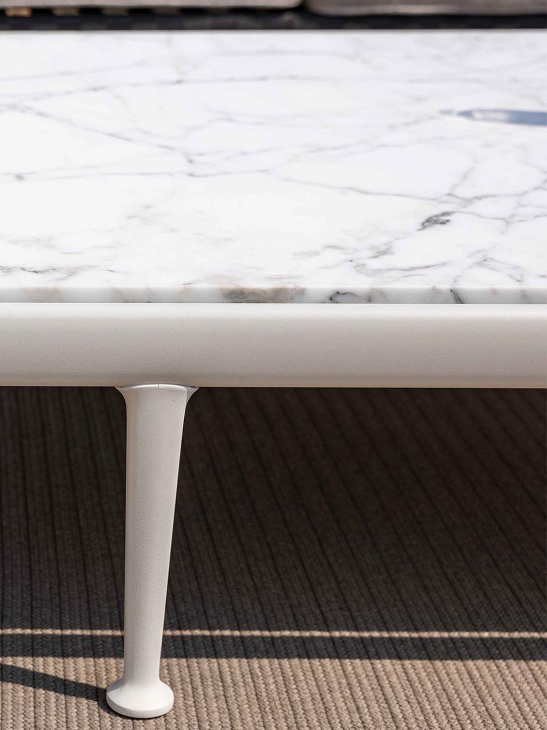 02 souvenir italie 120x120 small table 02 souvenir italie 120x120 small table