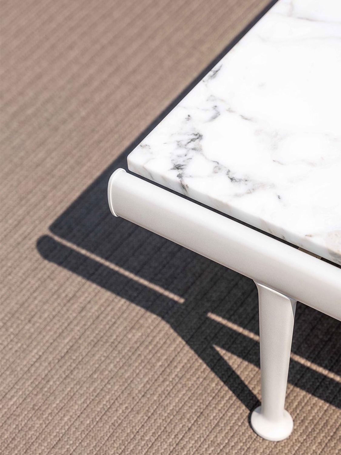 03 souvenir italie 120x120 small table 03 souvenir italie 120x120 small table