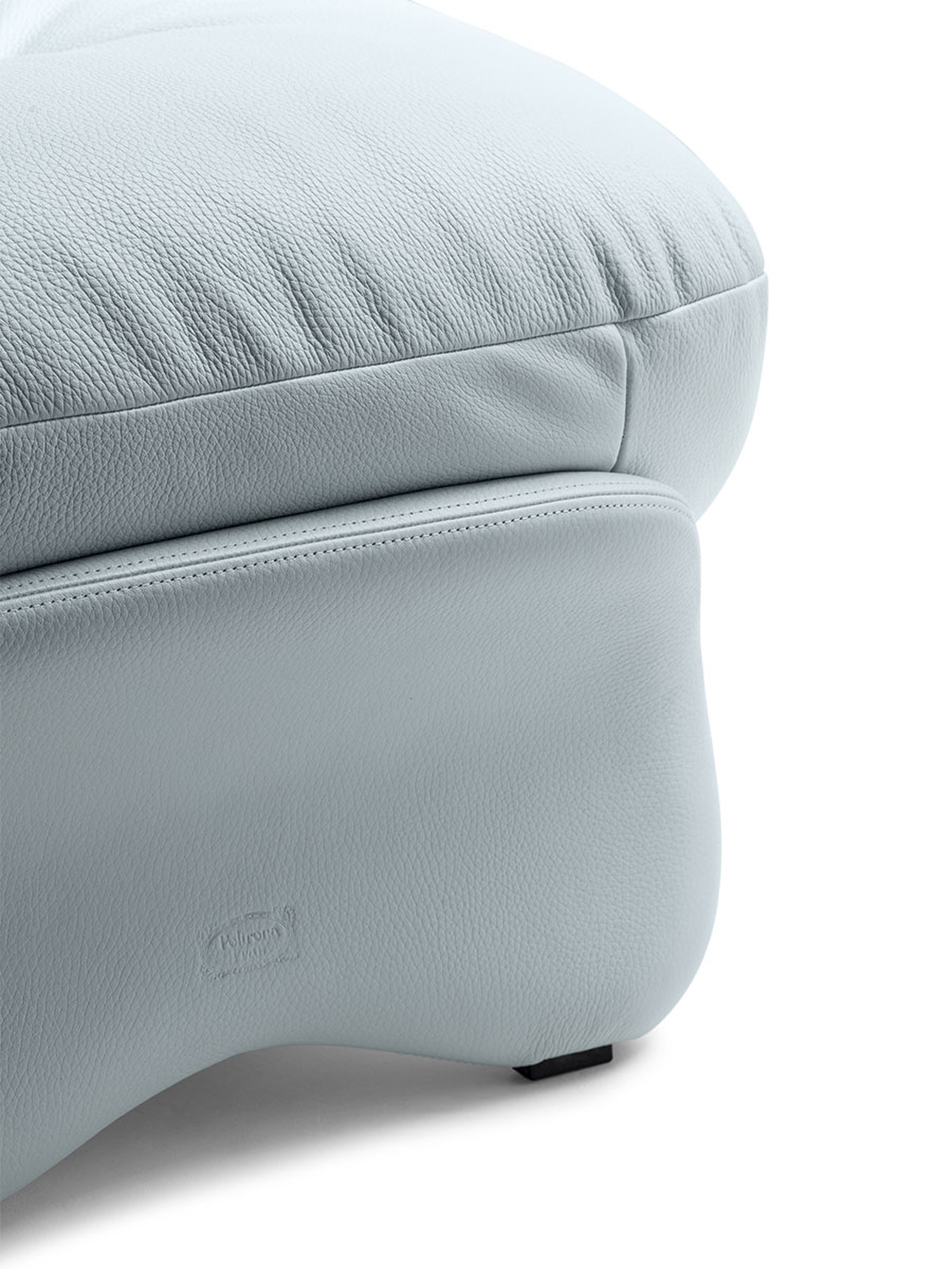 Squash Armchair - Faye Toogood Design Squash Armchair - Faye Toogood Design