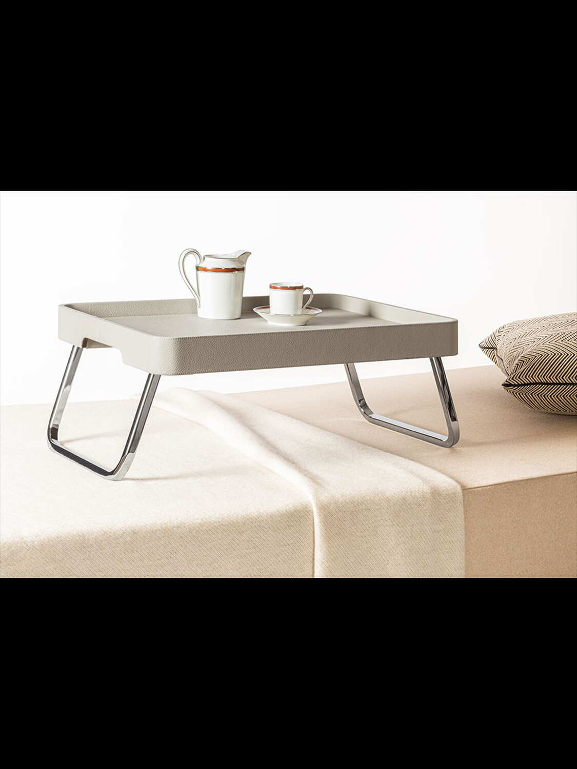 06 tableware bed tray