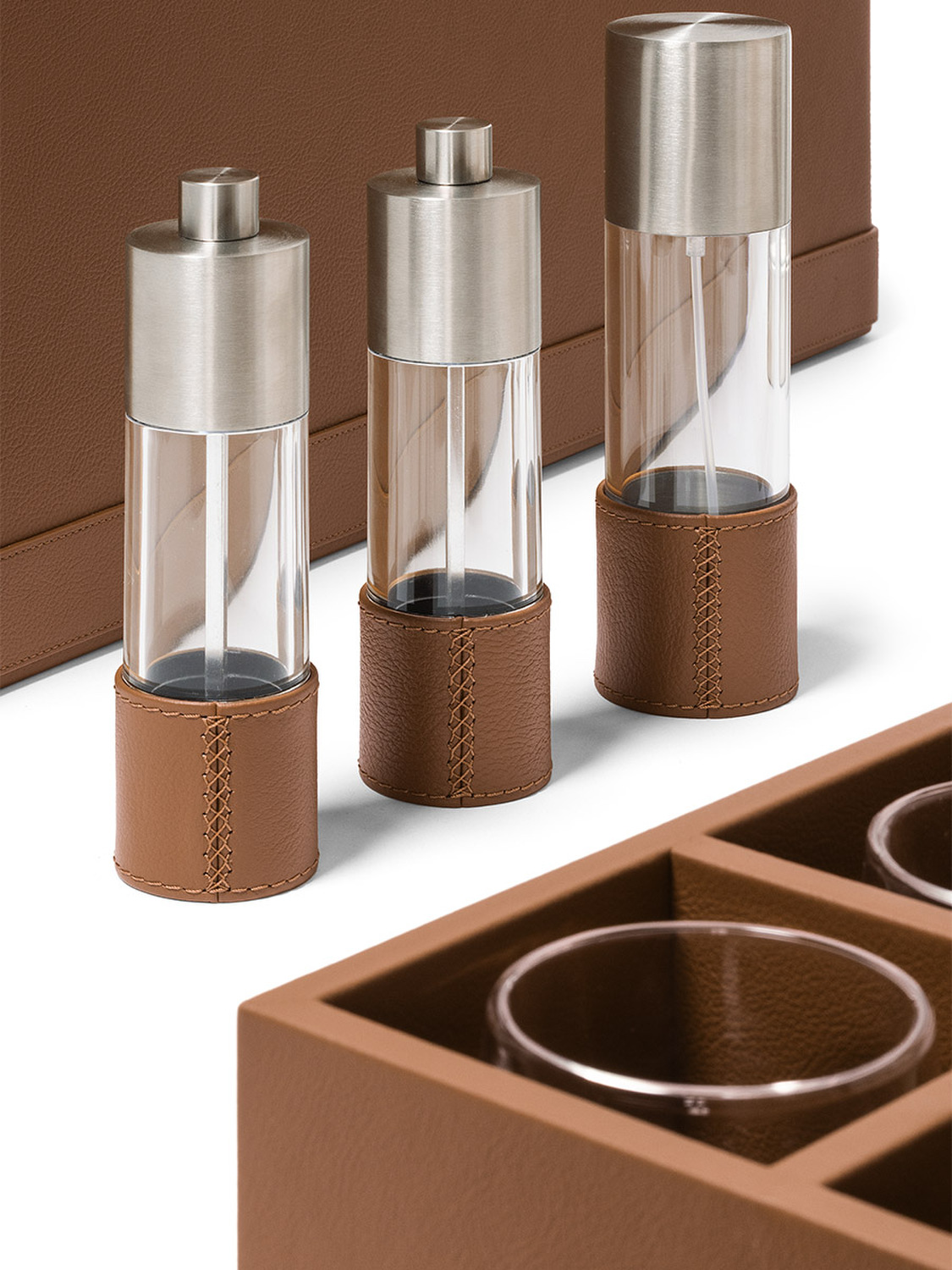 03 tableware picnic basket