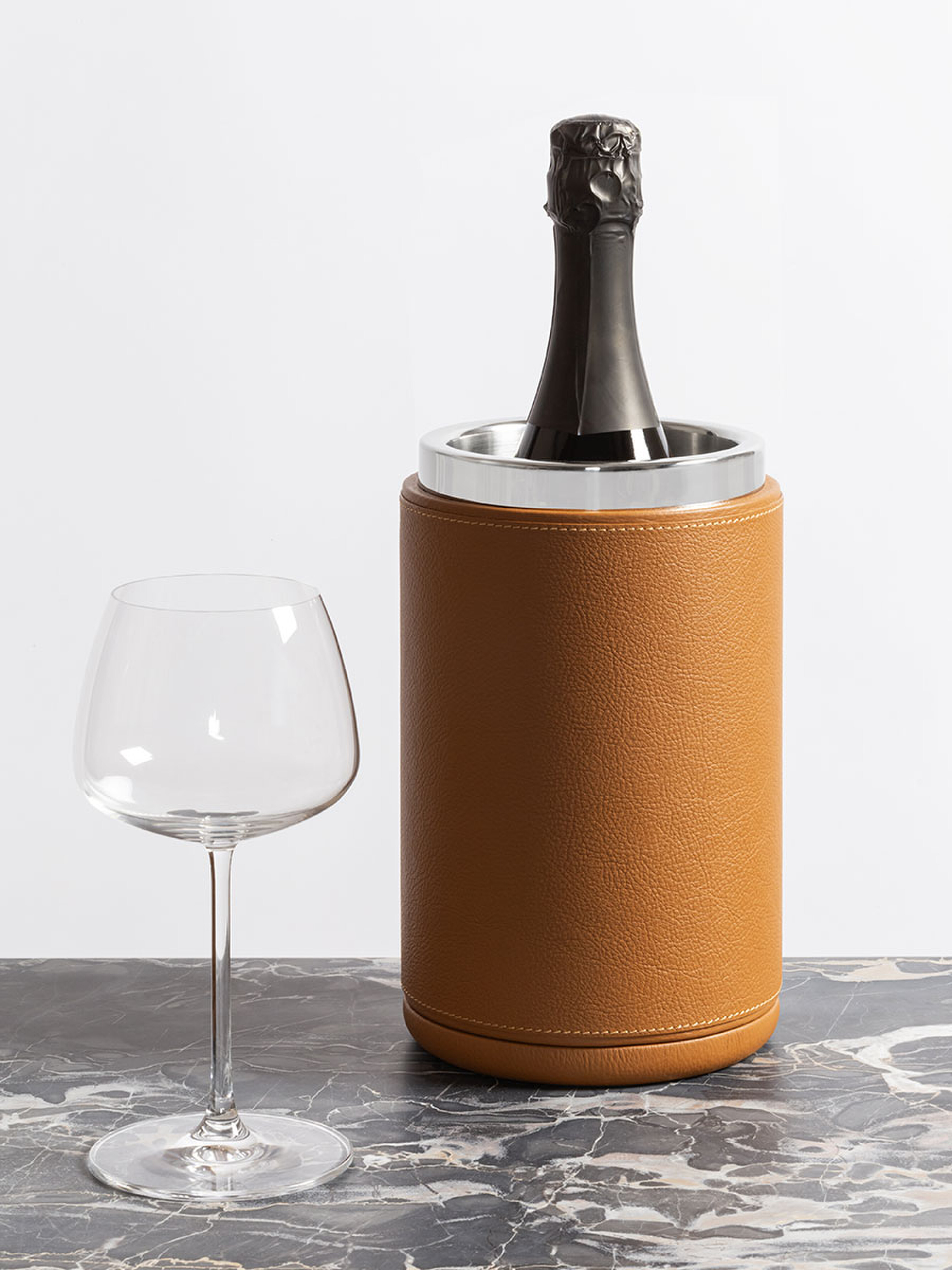 ポルトローナ・フラウ  Wine Bag Wine Bag ワインバッグ | Products | [Poltrona Frau