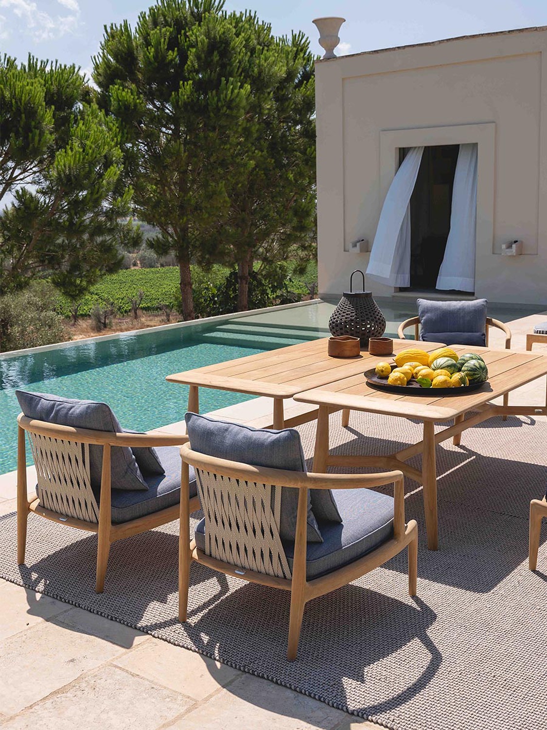 02 the secret garden armchair