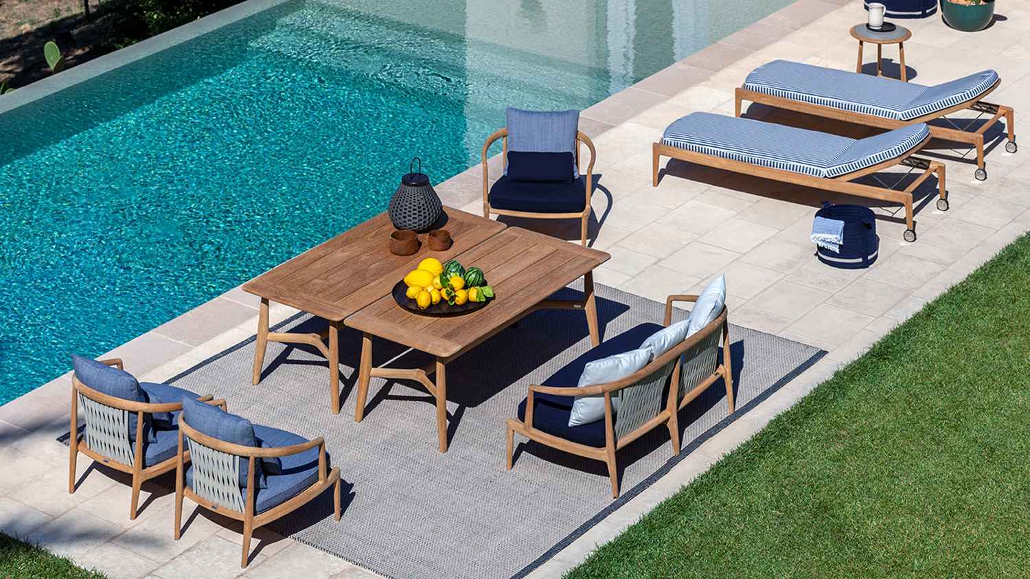 03 the secret garden armchair