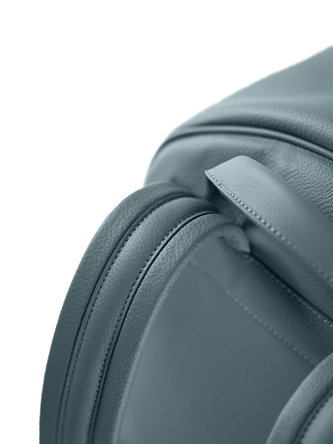 10 traveller collection backpack