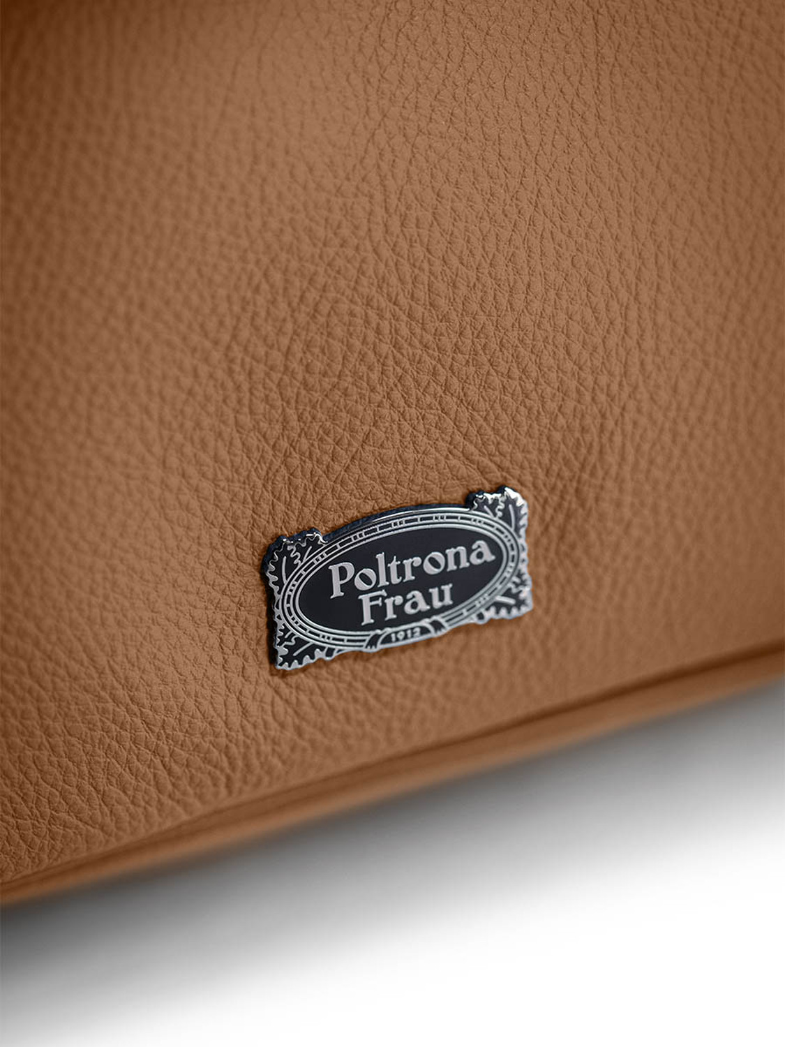 19 traveller collection backpack