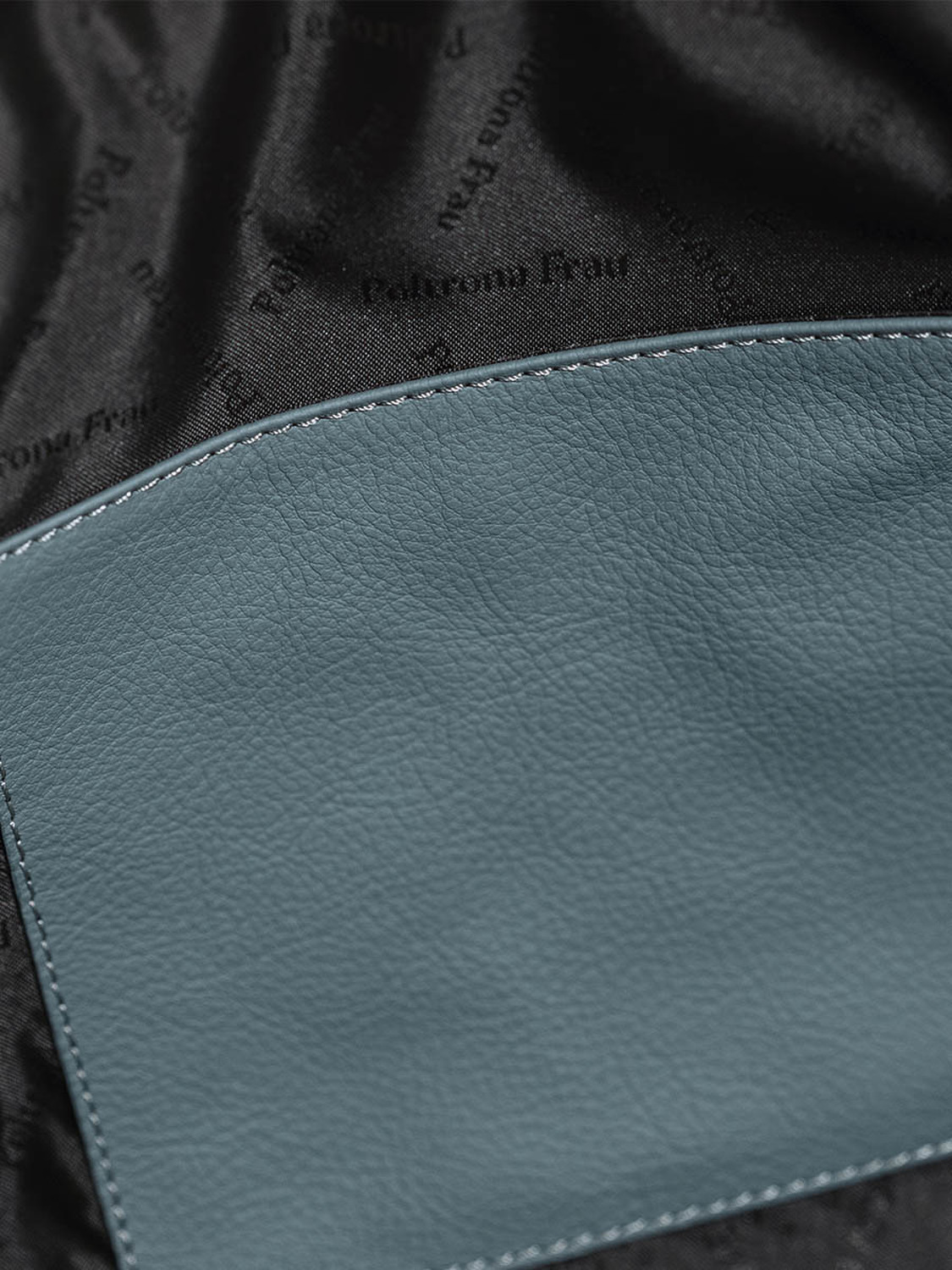 10 traveller collection travel bag