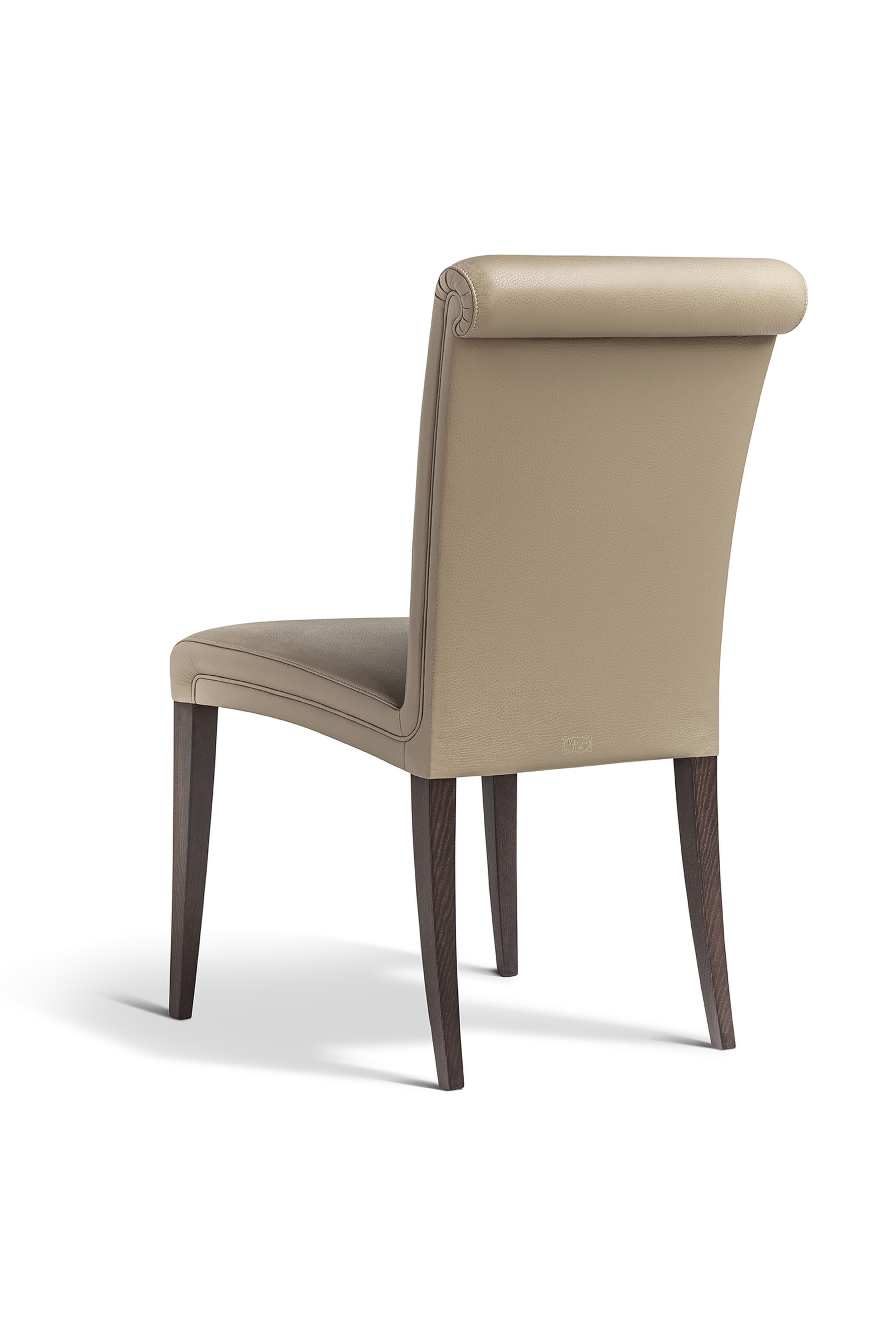 ◇Poltrona Frau | Vittoria｜ダイニングチェア Vittoria Chairs by Poltrona Frau Style & Design Centre