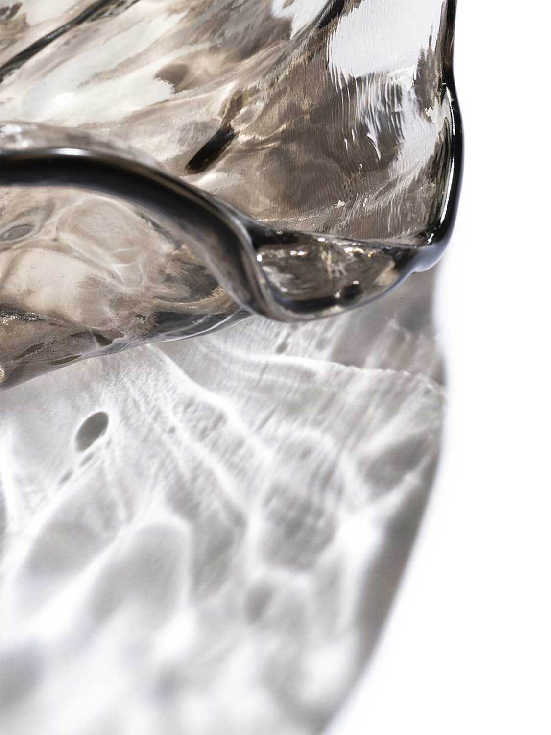 27 water illusion vase 27 water illusion vase