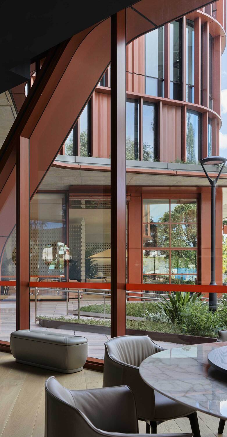 mobilia-008130-4-v1@mobile.jpg mobilia 008130 4 v1@mobile